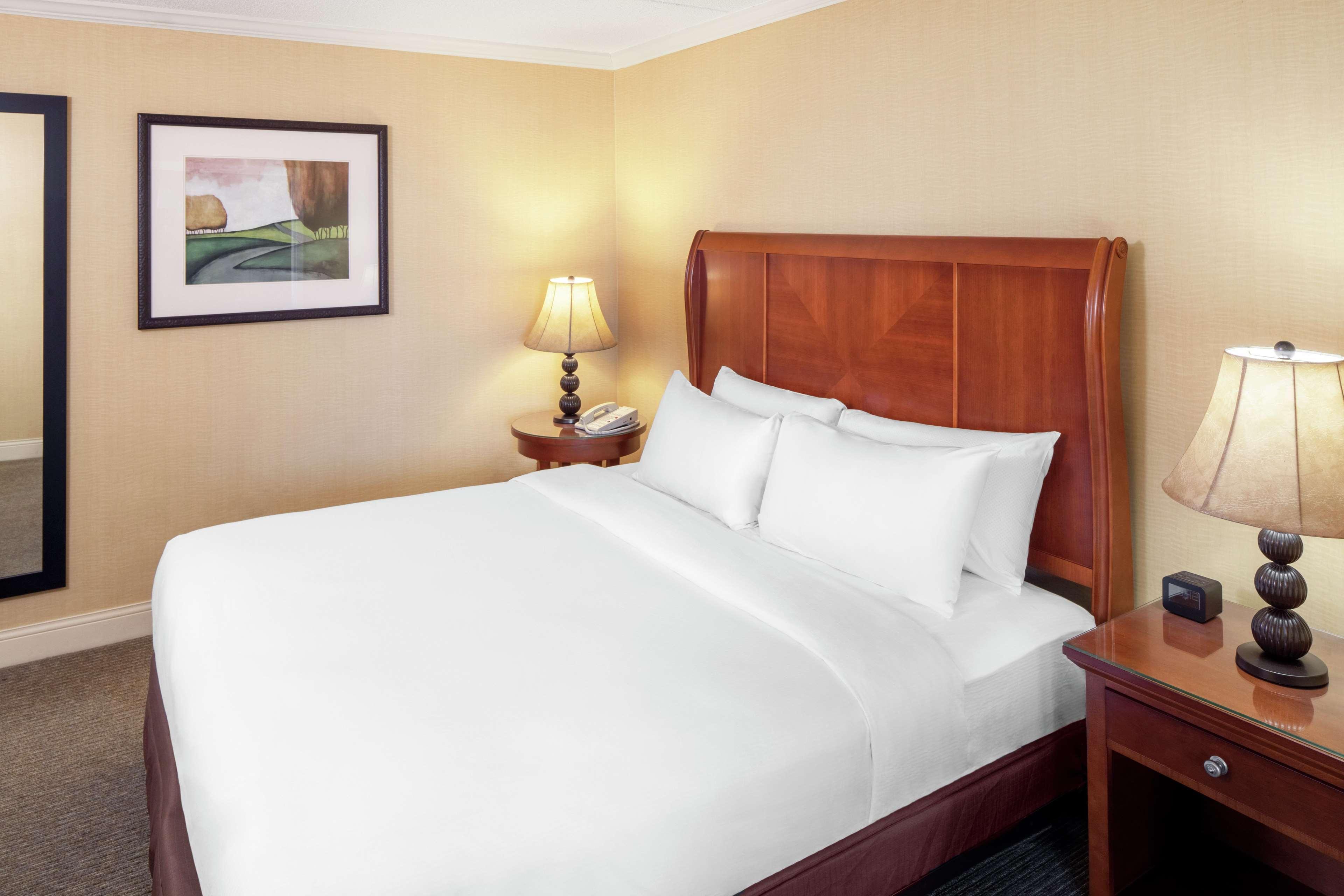 Doubletree By Hilton Cleveland East Beachwood Extérieur photo