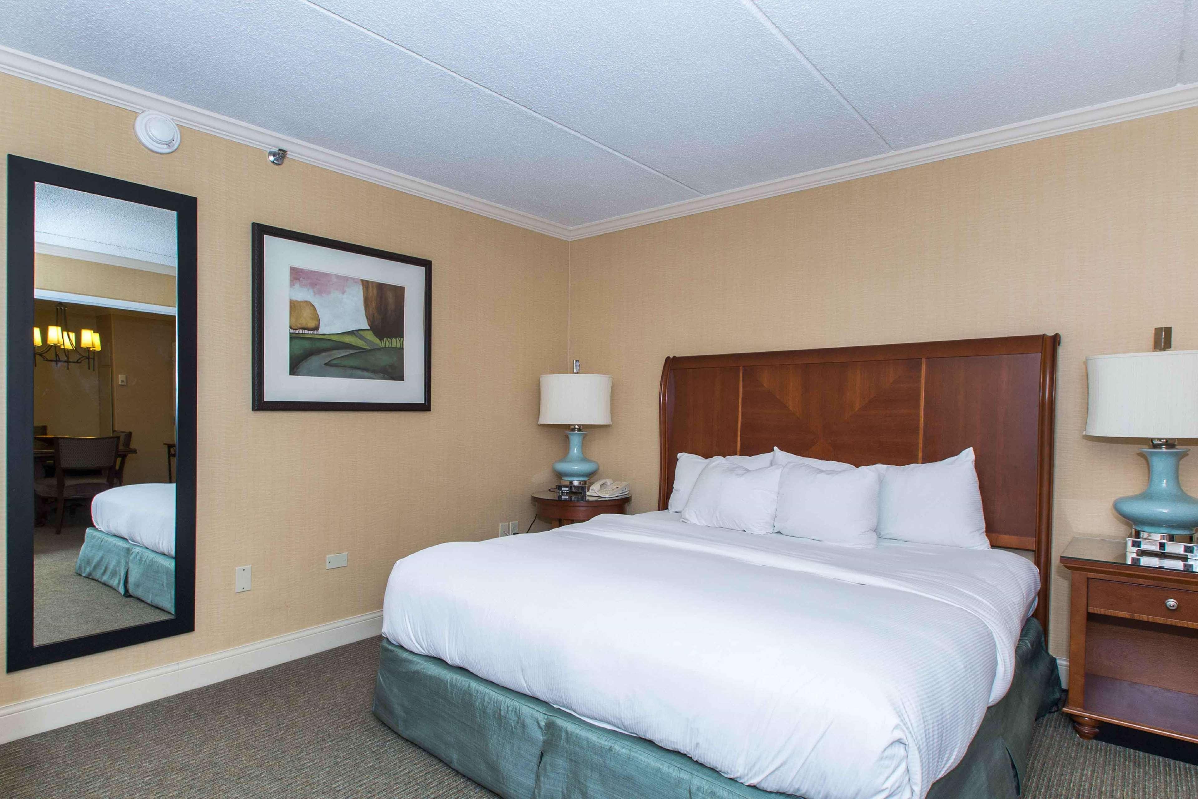 Doubletree By Hilton Cleveland East Beachwood Extérieur photo