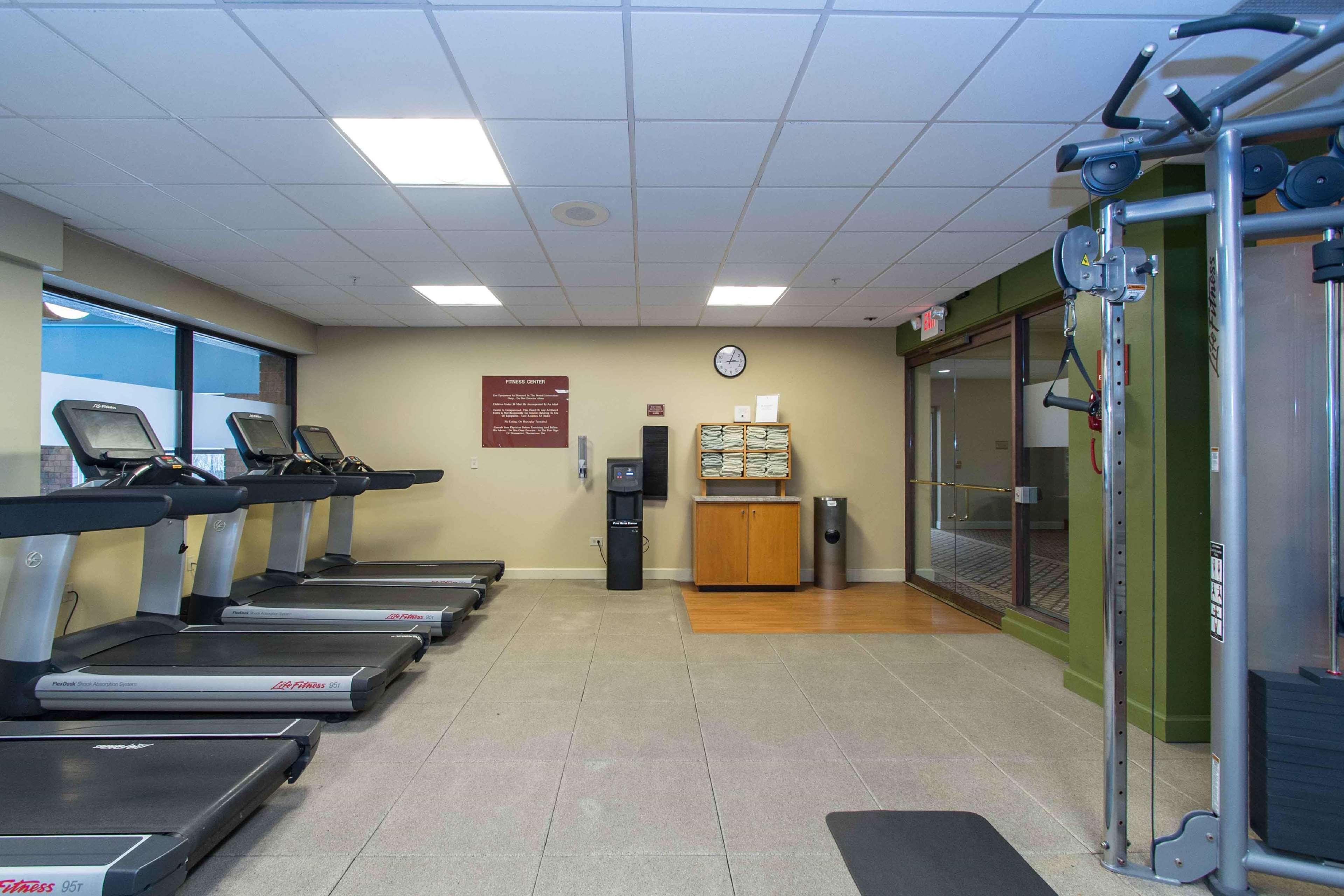 Doubletree By Hilton Cleveland East Beachwood Extérieur photo
