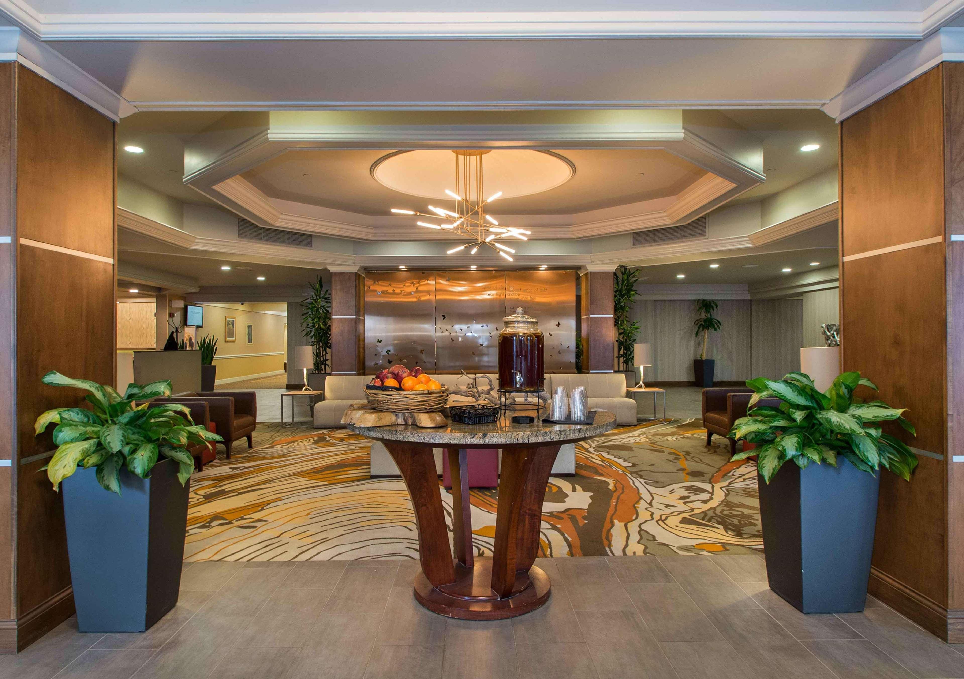 Doubletree By Hilton Cleveland East Beachwood Extérieur photo