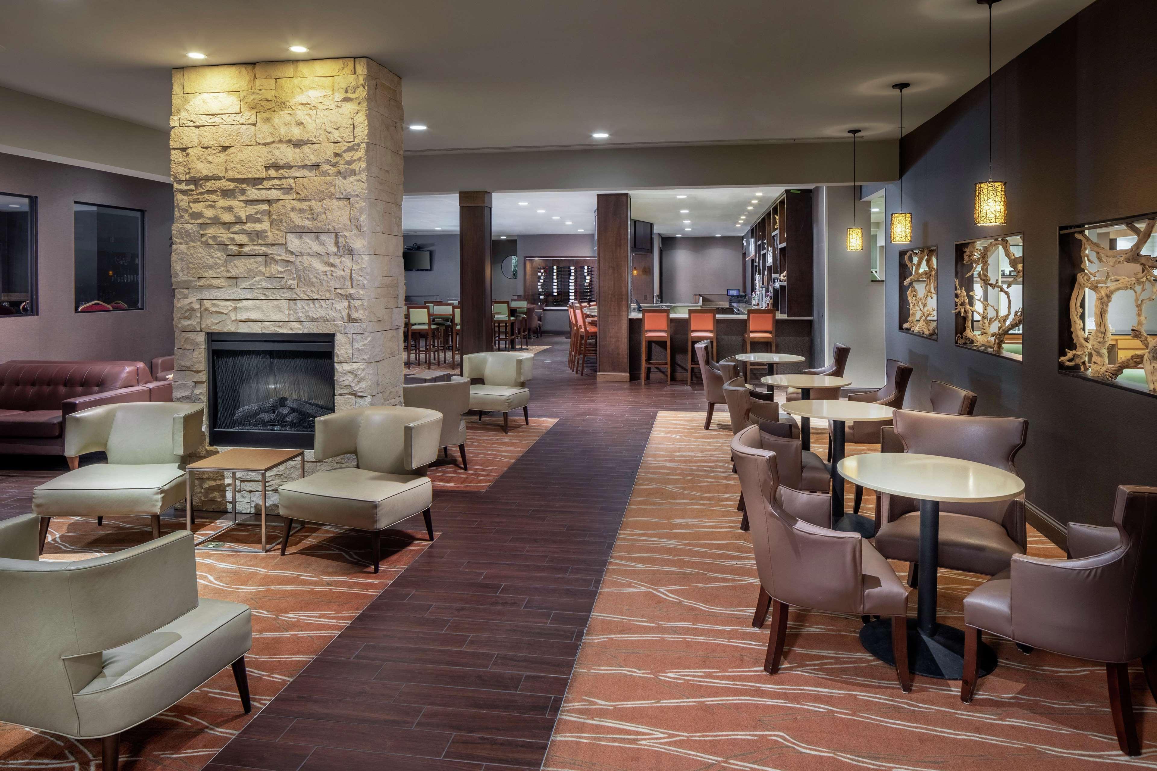 Doubletree By Hilton Cleveland East Beachwood Extérieur photo