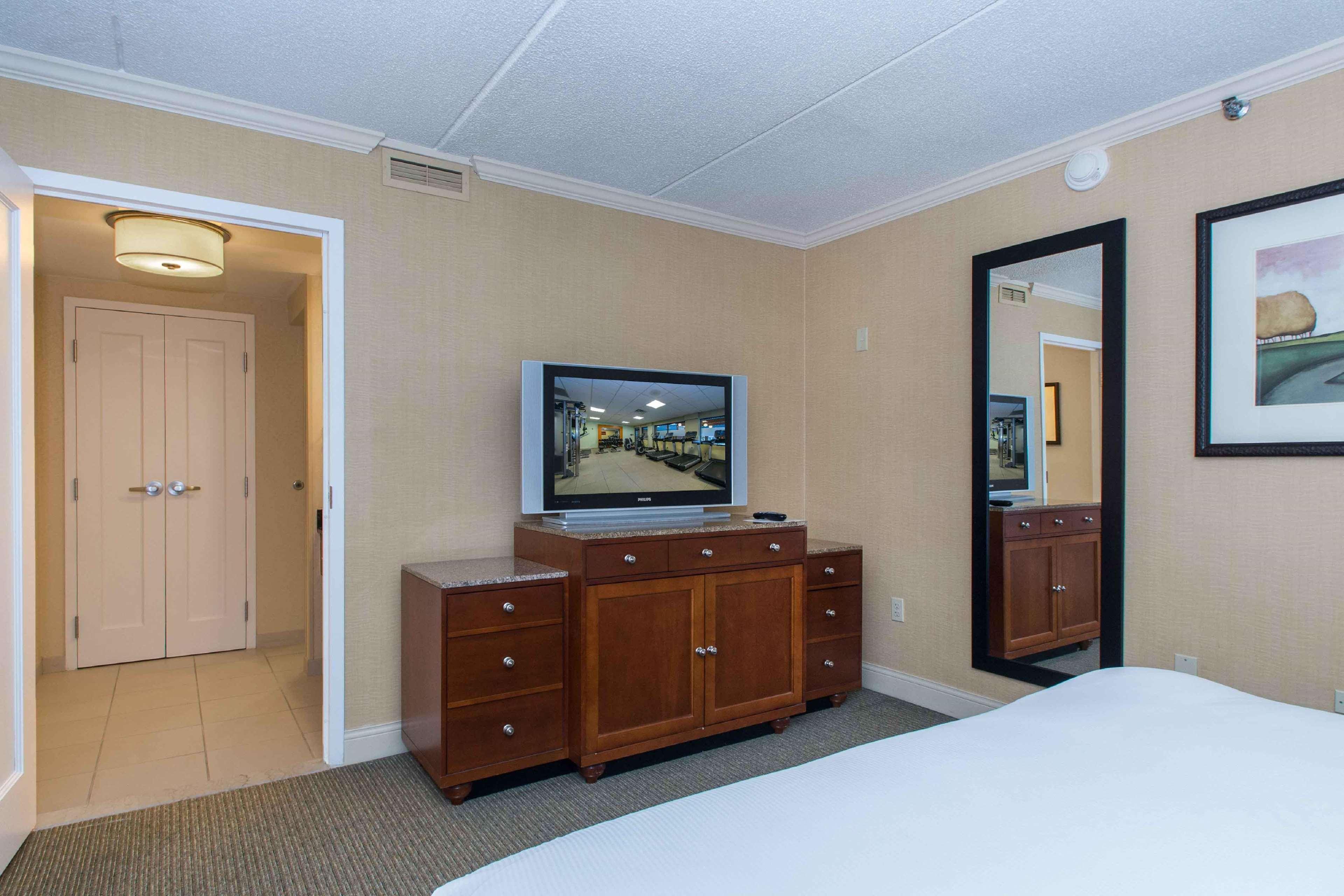 Doubletree By Hilton Cleveland East Beachwood Extérieur photo