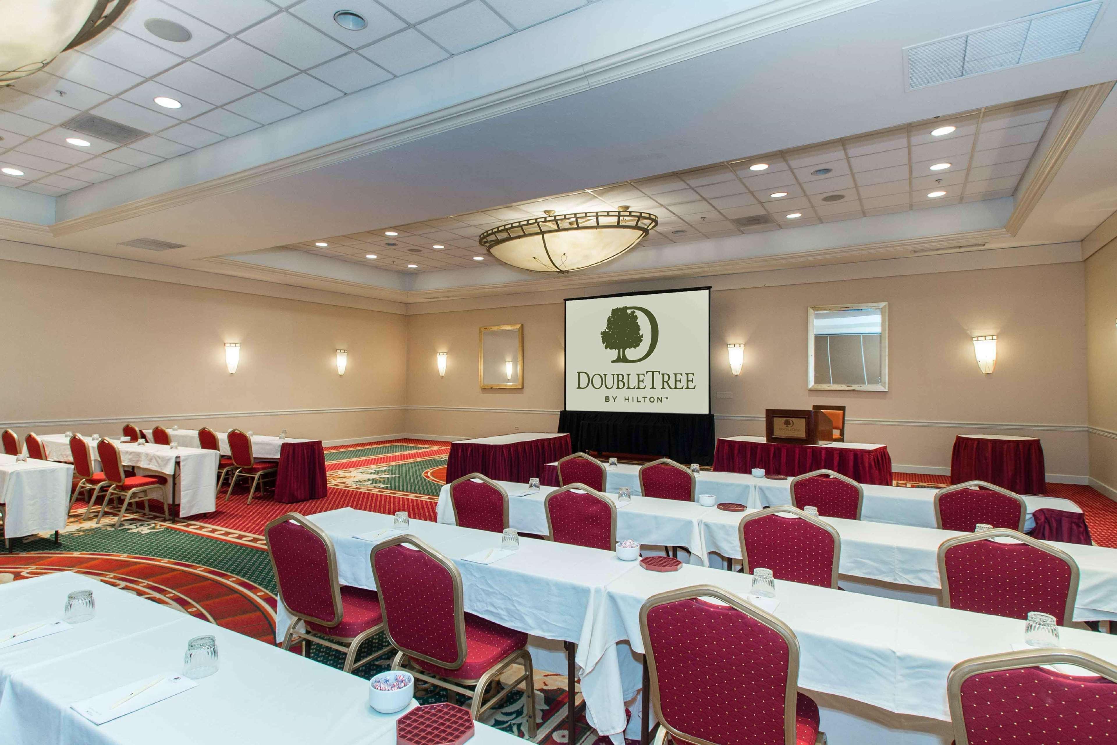 Doubletree By Hilton Cleveland East Beachwood Extérieur photo