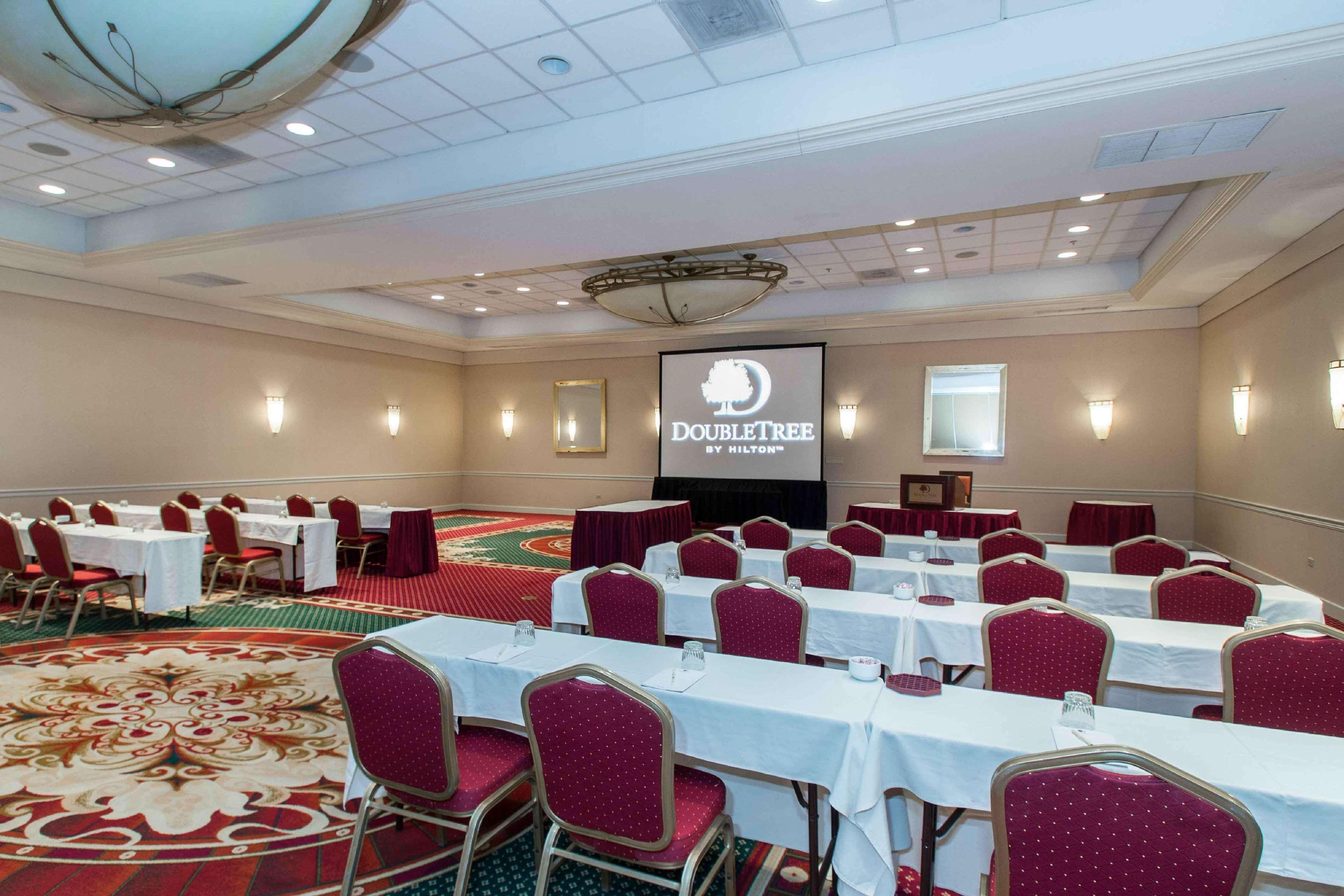 Doubletree By Hilton Cleveland East Beachwood Extérieur photo