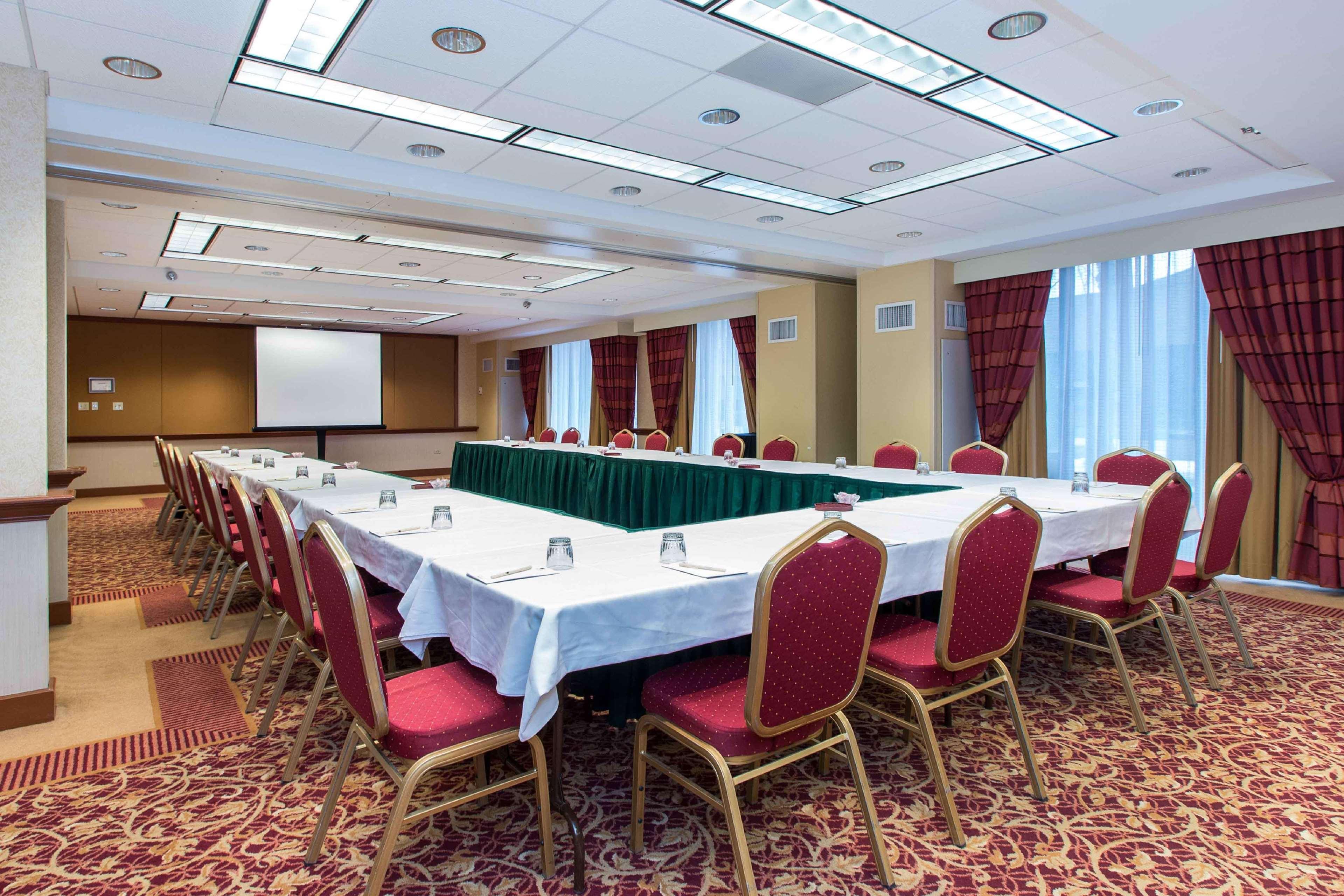 Doubletree By Hilton Cleveland East Beachwood Extérieur photo