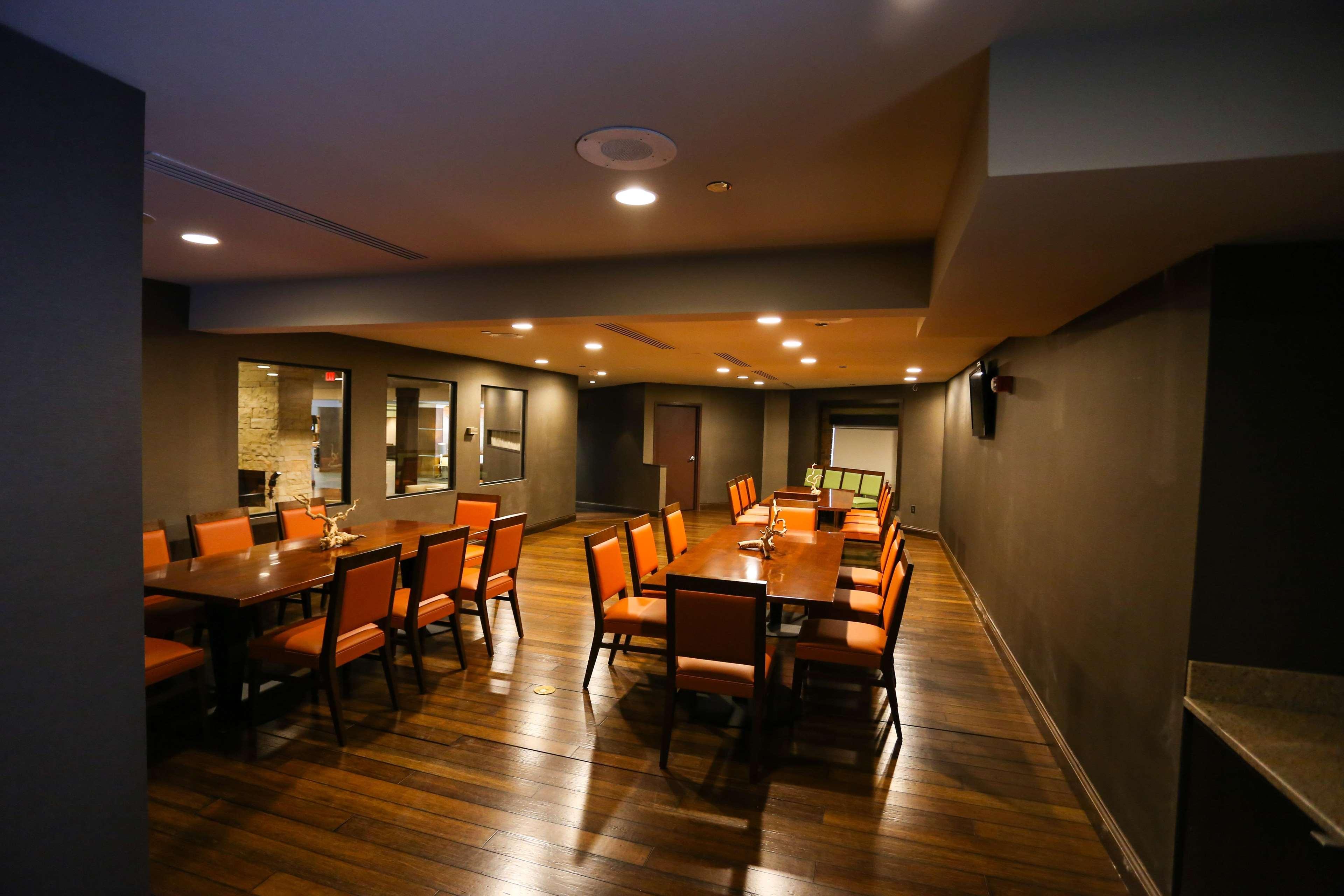 Doubletree By Hilton Cleveland East Beachwood Extérieur photo