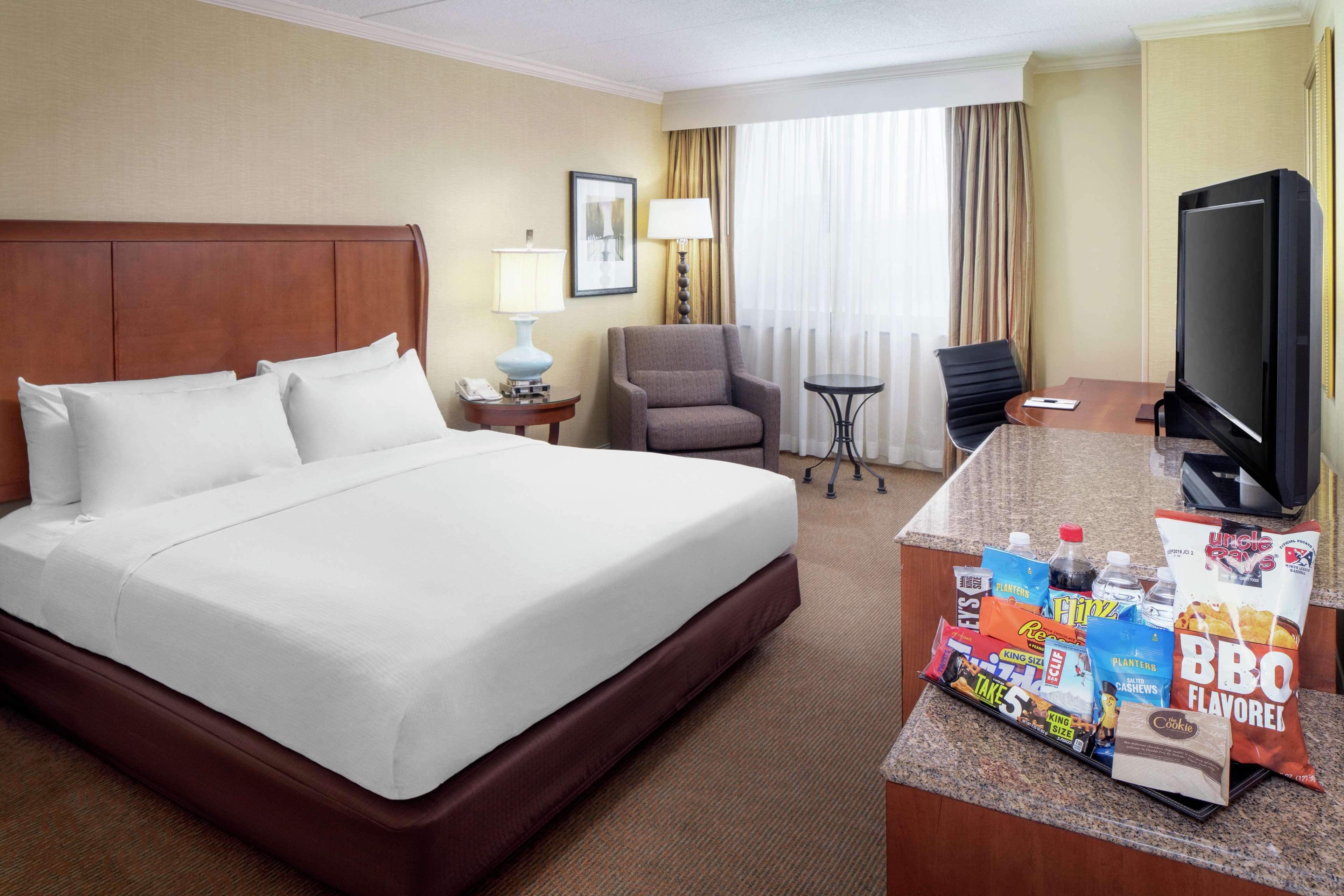 Doubletree By Hilton Cleveland East Beachwood Extérieur photo