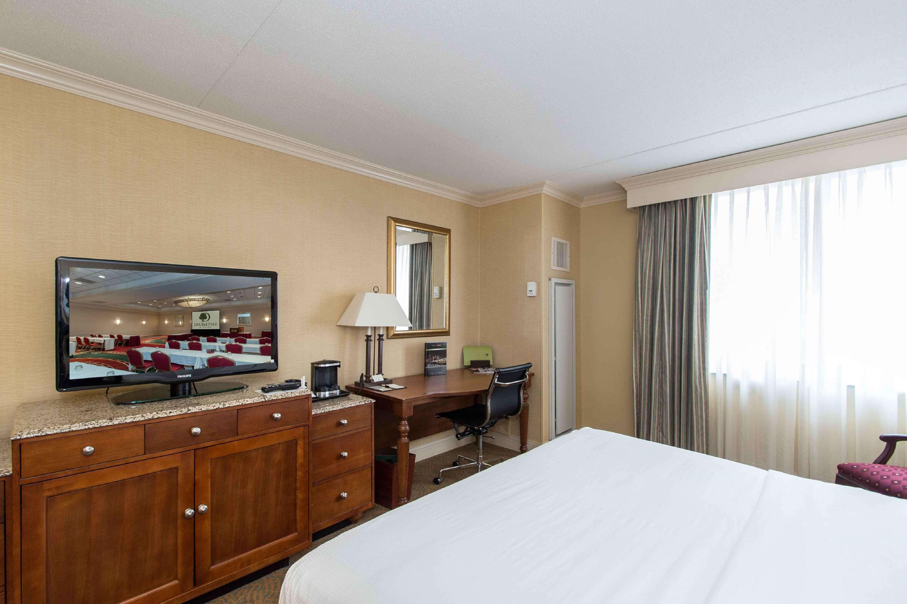 Doubletree By Hilton Cleveland East Beachwood Extérieur photo
