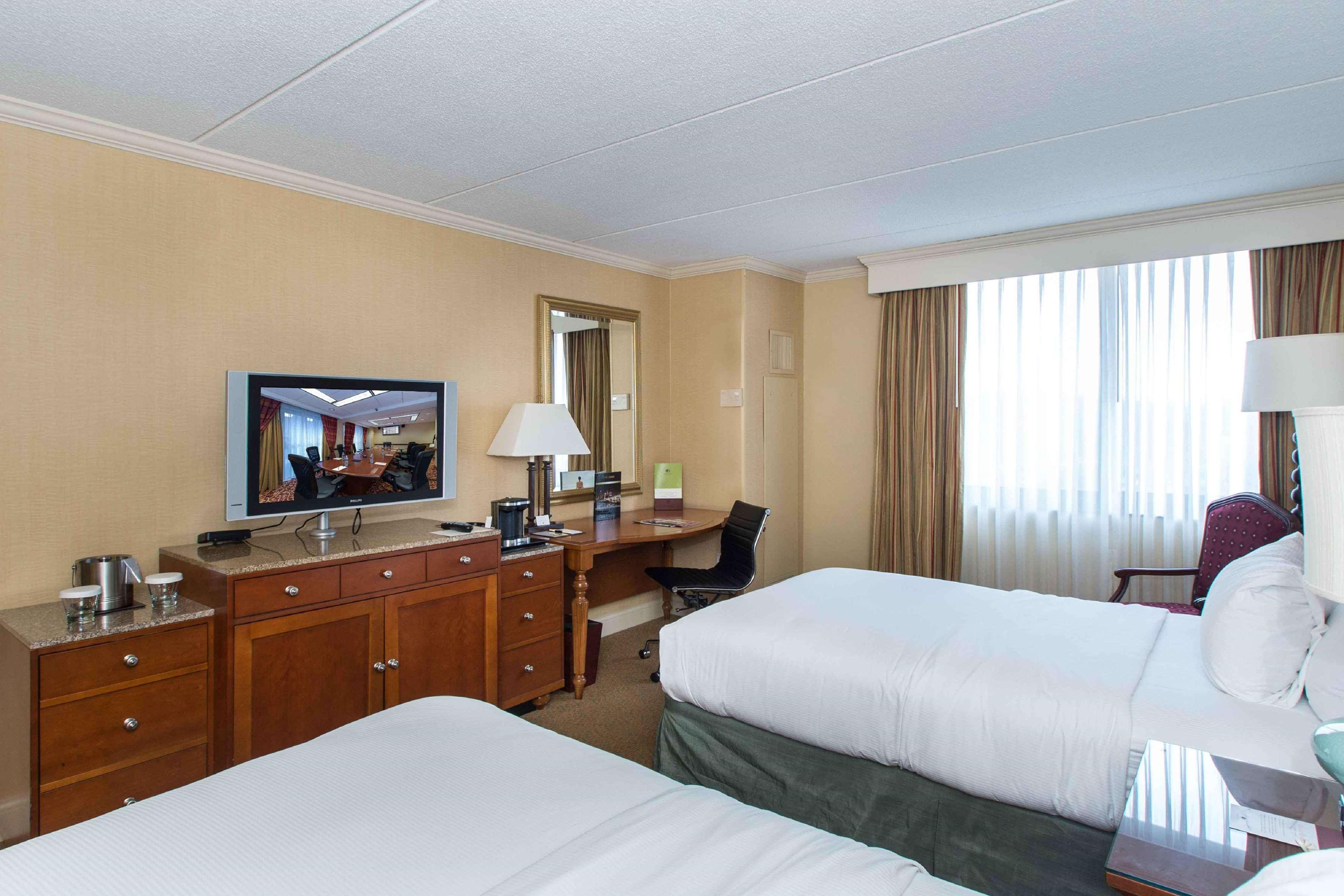 Doubletree By Hilton Cleveland East Beachwood Extérieur photo