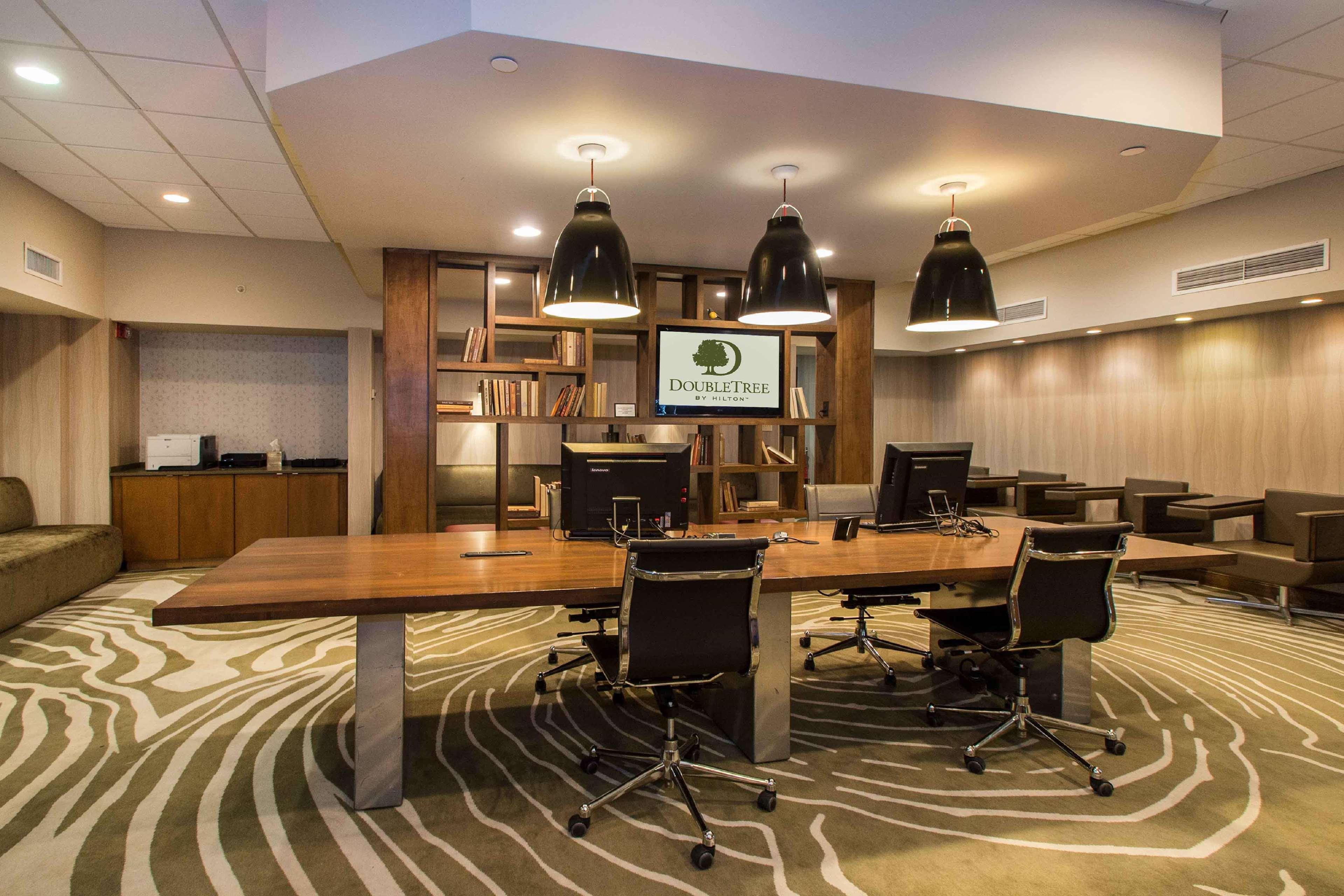 Doubletree By Hilton Cleveland East Beachwood Extérieur photo